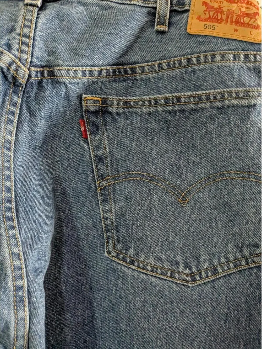 Levi Strauss & Co. Men's Denim Jeans 505 Classic Straight Leg Cotton W44 L30